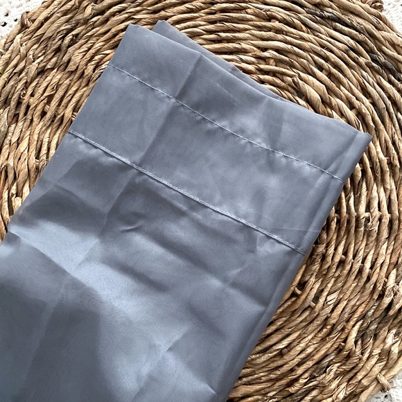 Mainstays marjorie voile gray sheer curtain one panel 59“ x 63“ new rod pocket - Picture 4 of 6